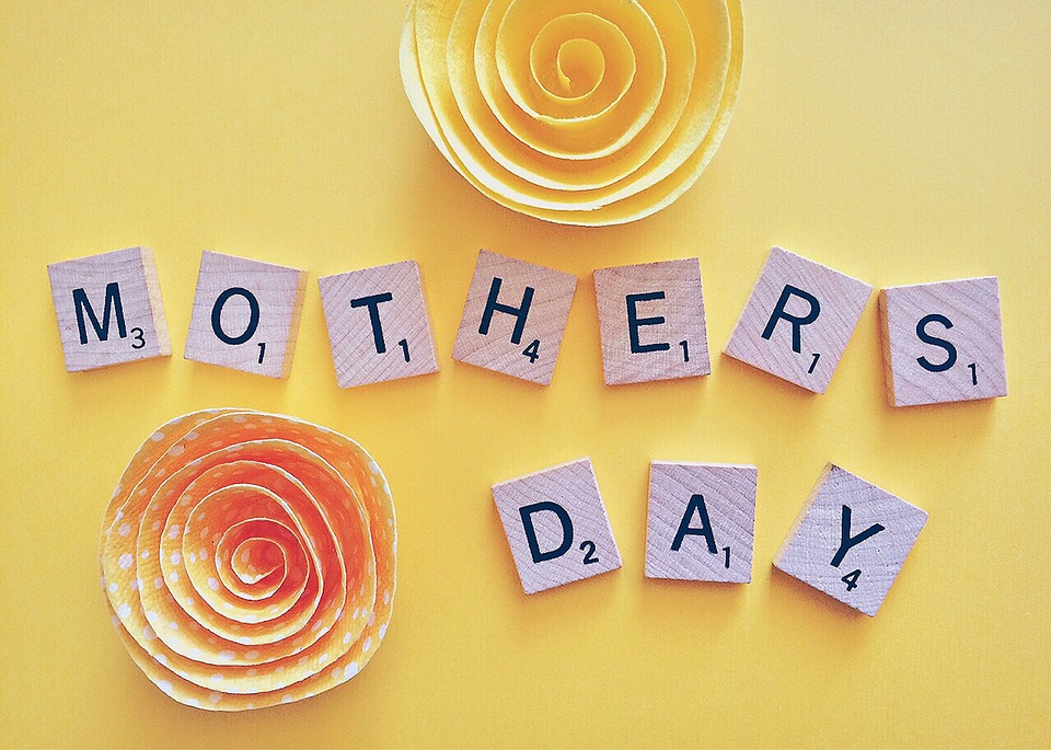 Thoughtful Mother’s Day 2022 Gift Ideas Your Mother Will Love