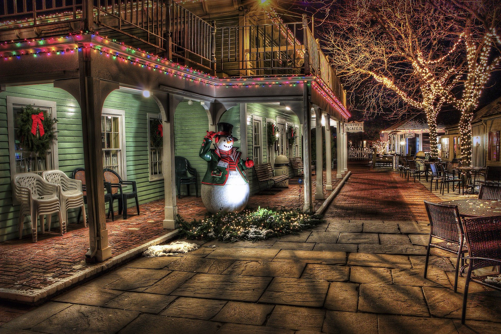 Christmas Decorations – A Christmassy Makeover of Your Home